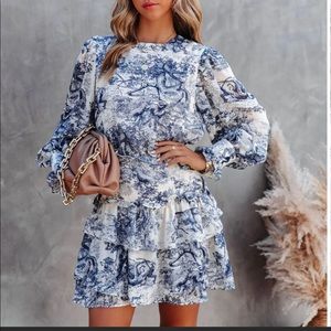 NWOT Vici dolls sketch print ruffle tiered dress